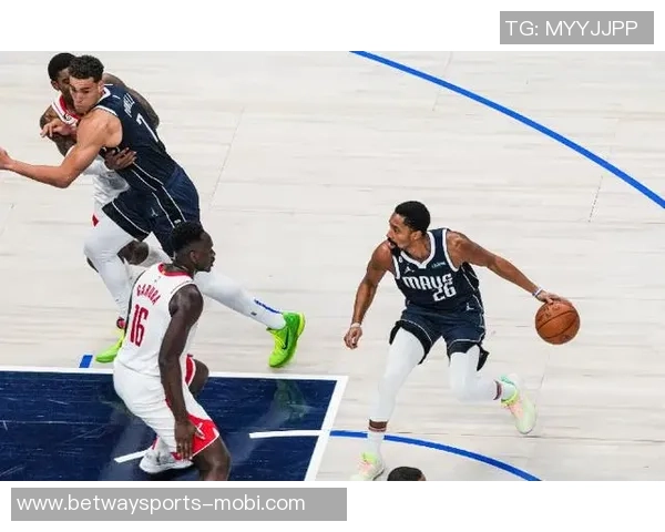 沃尔夫表现不佳正负值惨淡9投仅2中三分球全失仅得6分伴随4次失误