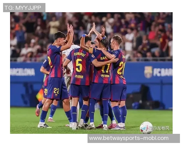 拉菲尼亚荣获西甲最佳与欧冠金靴却无缘年度最佳阵容令人唏嘘